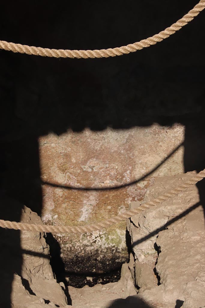 Ins. Or. II, 1a, Herculaneum. October 2023.
Latrine c, looking west through doorway. Photo courtesy of Klaus Heese.